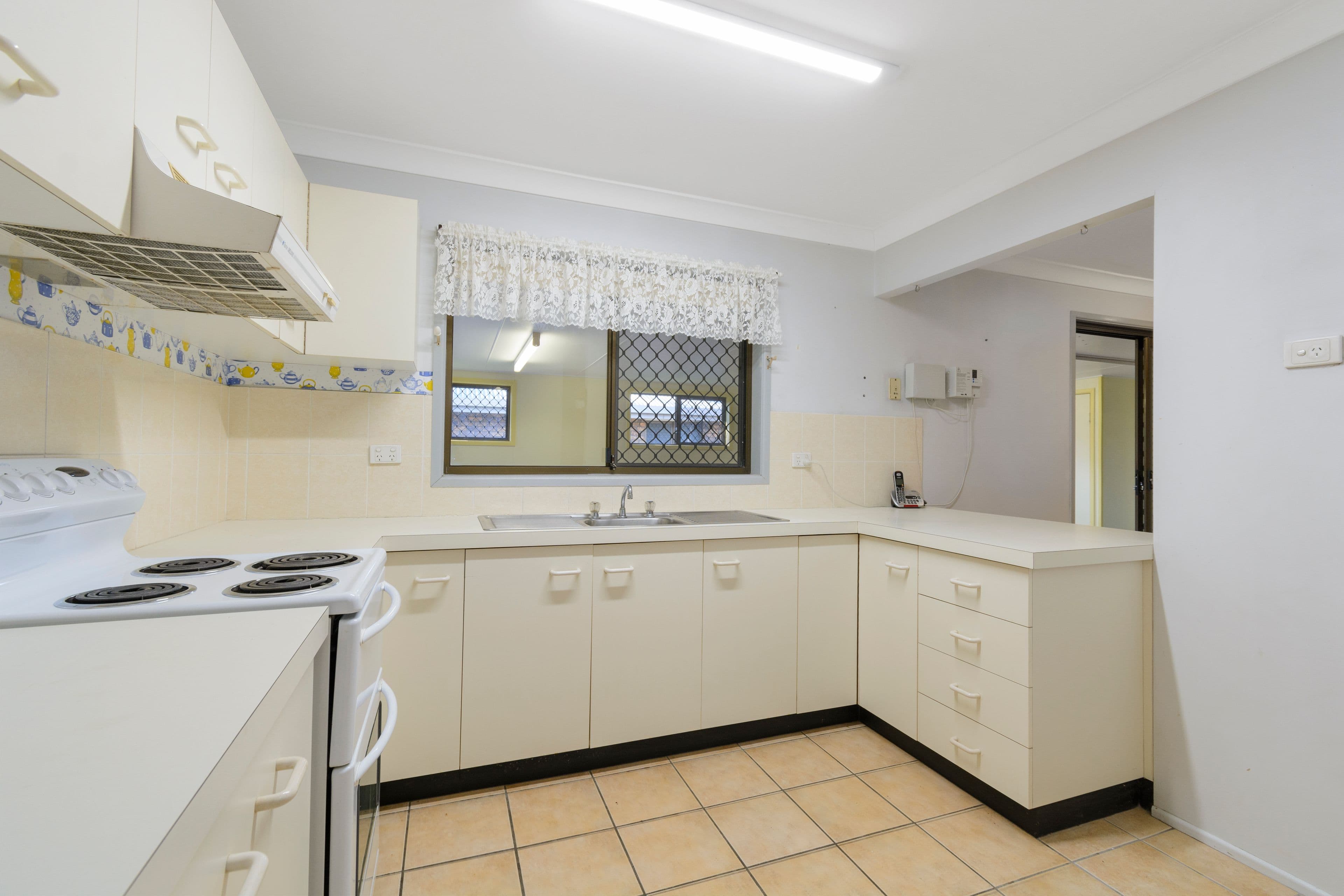 12 Bremer Street, Churchill QLD 4305, Churchill - Thumbnail 3