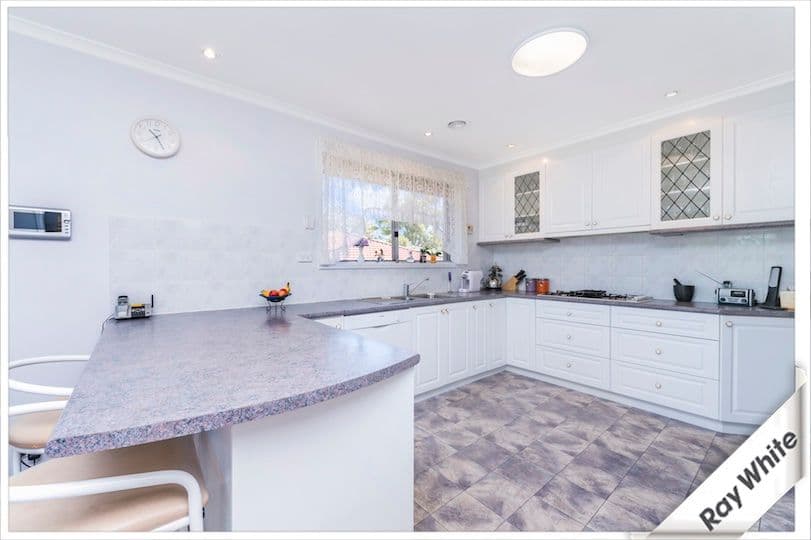 10 Ullamulla Crescent, Queanbeyan NSW 2620, Queanbeyan - Thumbnail 4