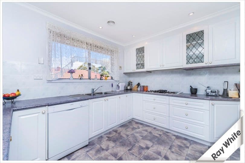 10 Ullamulla Crescent, Queanbeyan NSW 2620, Queanbeyan - Thumbnail 5