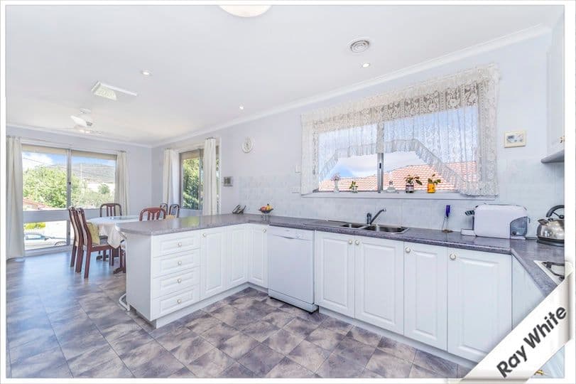 10 Ullamulla Crescent, Queanbeyan NSW 2620, Queanbeyan - Thumbnail 6