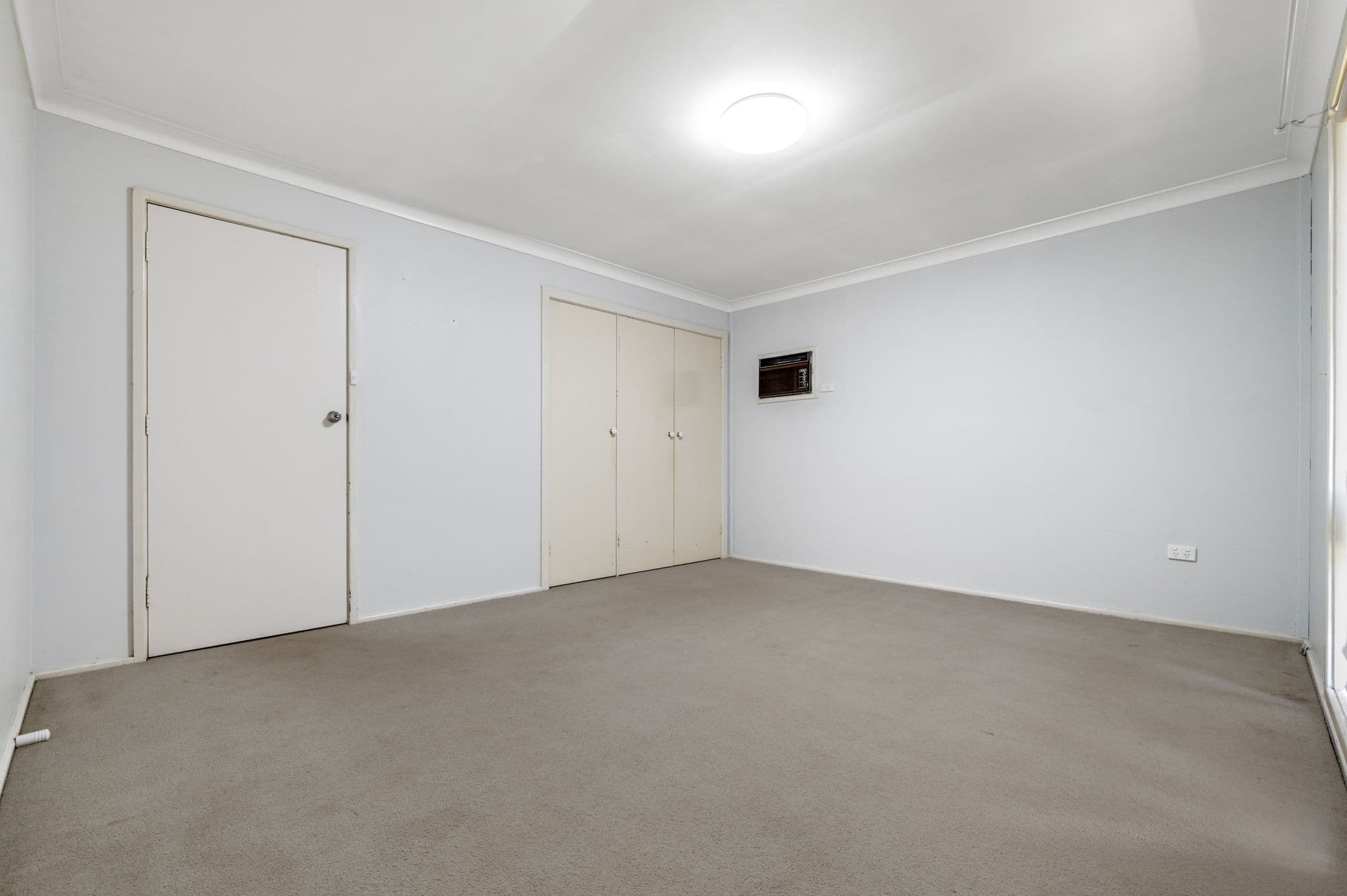 26 Clifford Crescent, Ingleburn NSW 2565, Ingleburn - Thumbnail 5