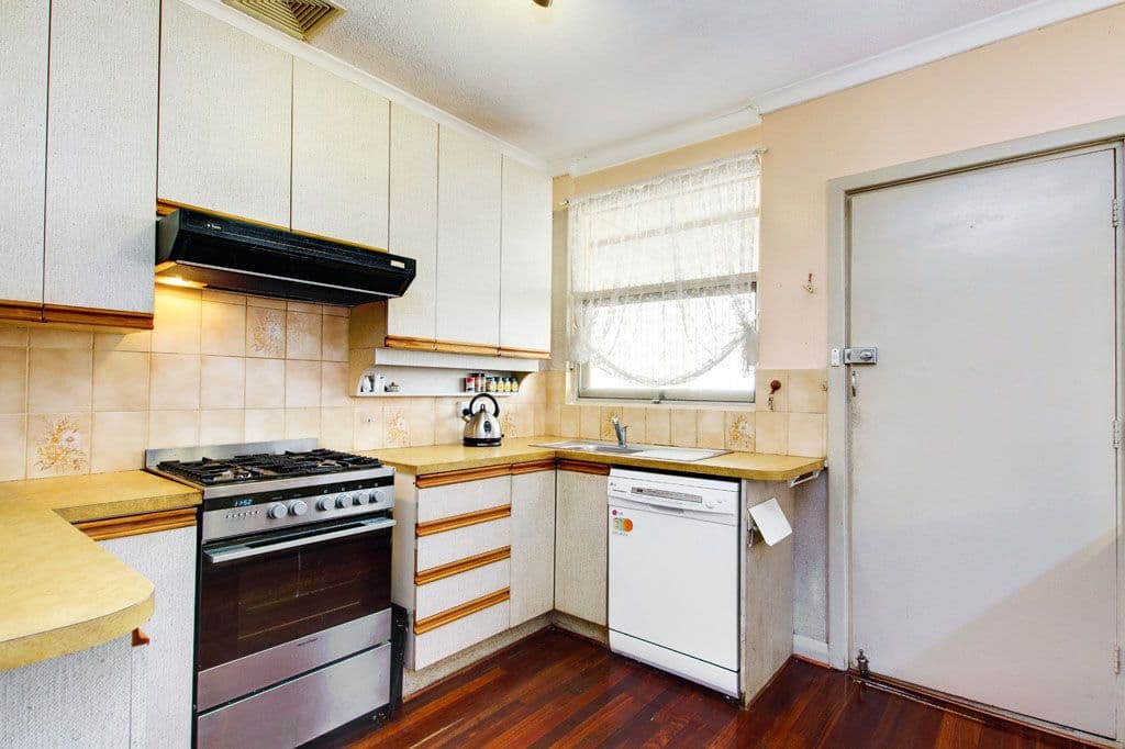 13 Seccafien Avenue, MARION SA 5043, Marion - Thumbnail 4