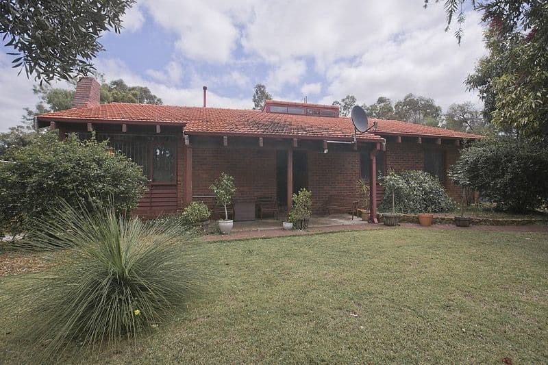 11 Warrington Road, LESMURDIE WA 6076, Lesmurdie - Thumbnail 3
