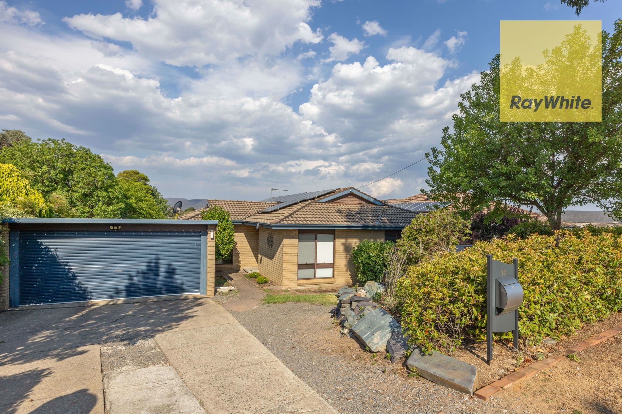 17 Bradford Drive, Goulburn NSW 2580, Goulburn - Thumbnail 2