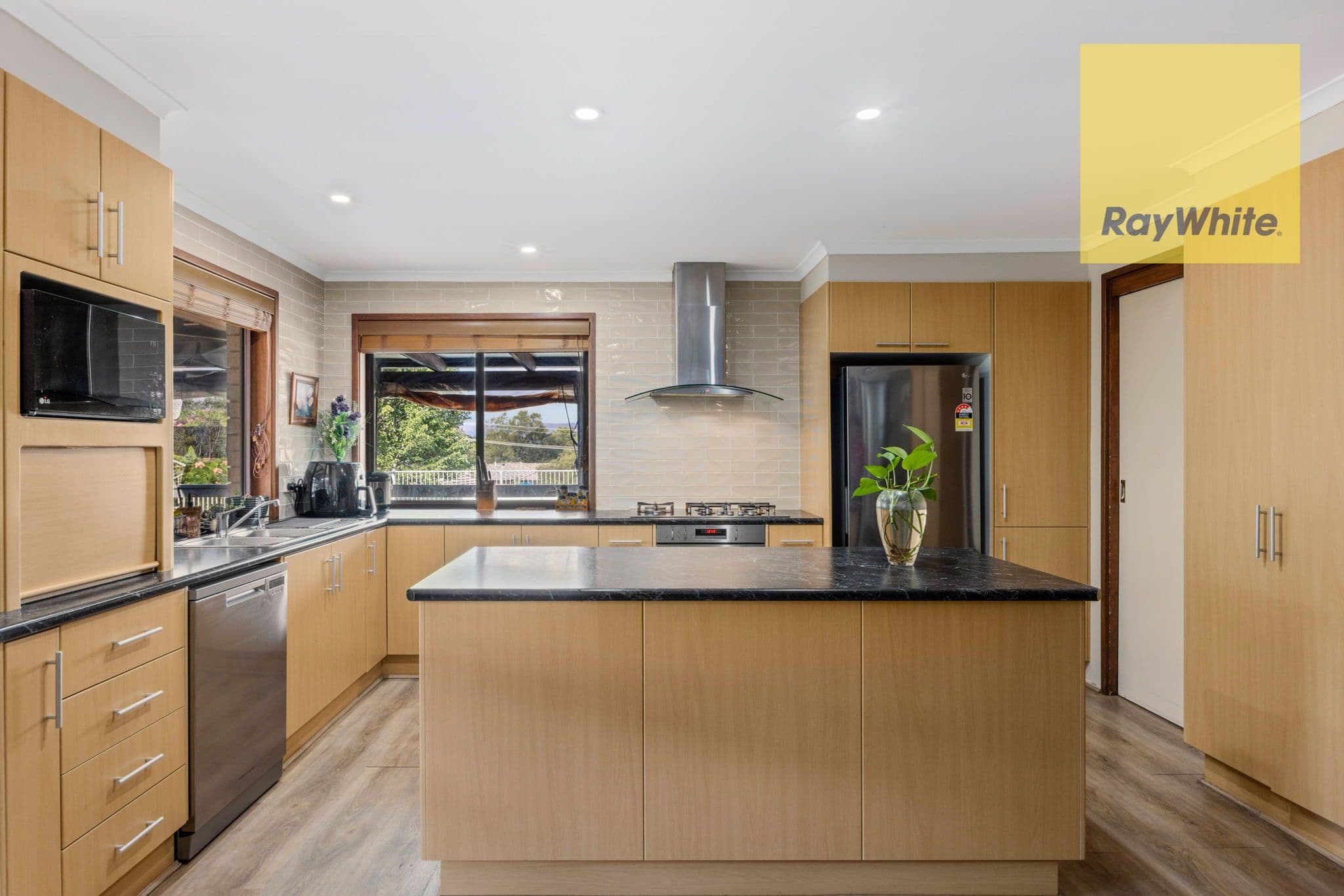 17 Bradford Drive, Goulburn NSW 2580, Goulburn - Thumbnail 3