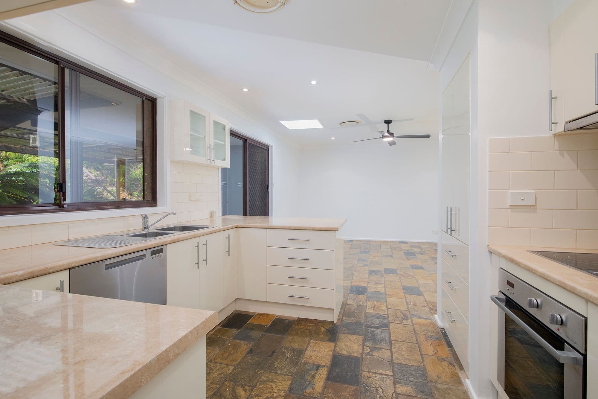 31 Kingsway Avenue, Rankin Park NSW 2287, Rankin Park - Thumbnail 3