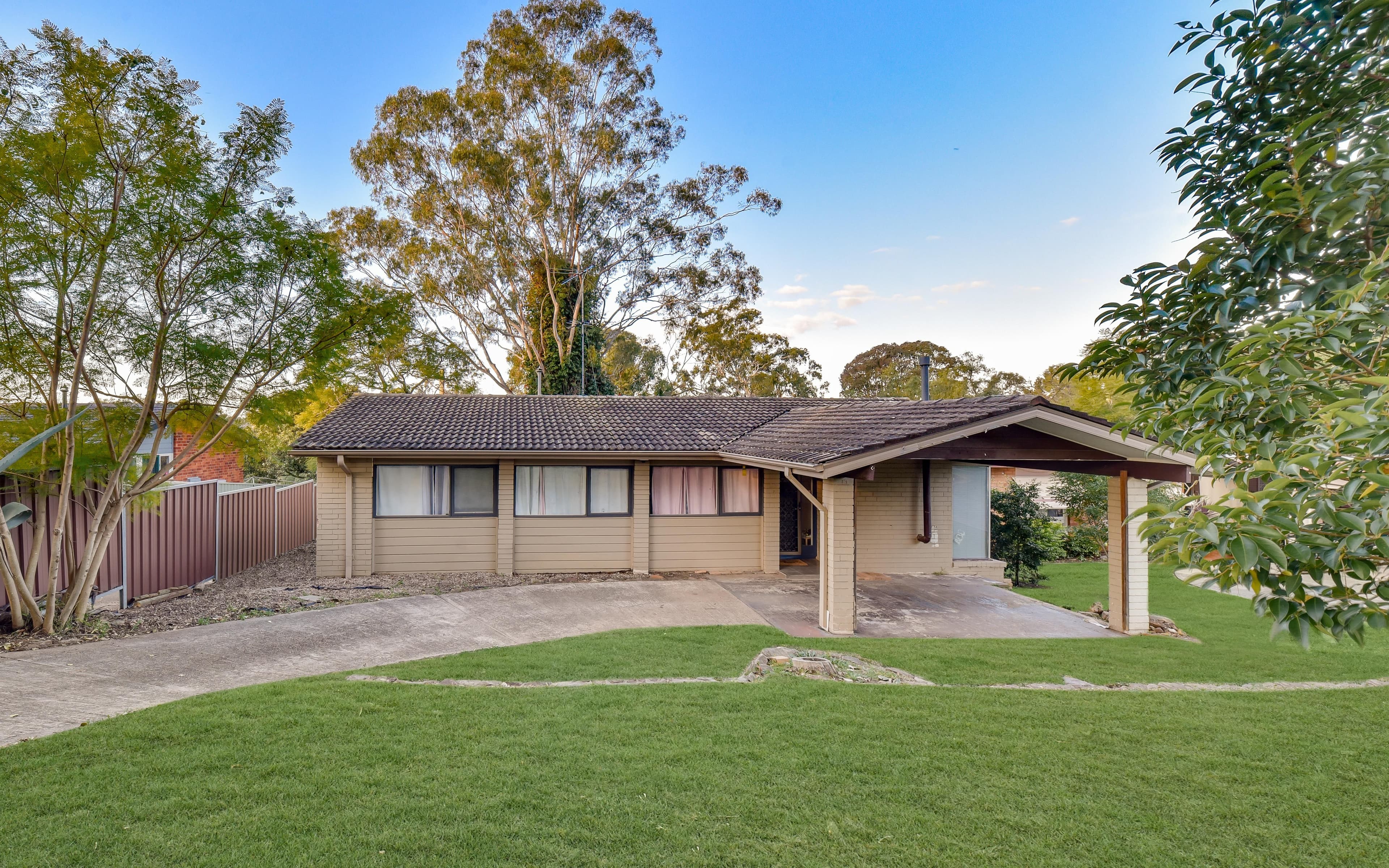 21 Lawn Avenue, Bradbury NSW 2560, Bradbury - Image 1