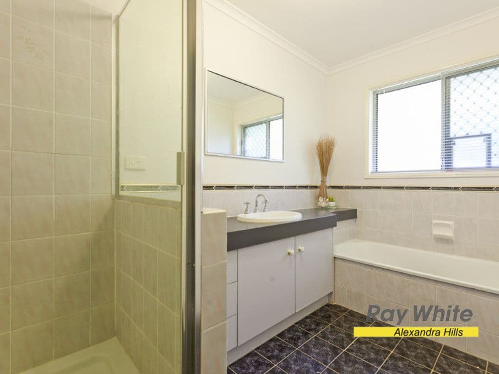 33 Alexandra Circuit, ALEXANDRA HILLS QLD 4161, Alexandra Hills - Thumbnail 7