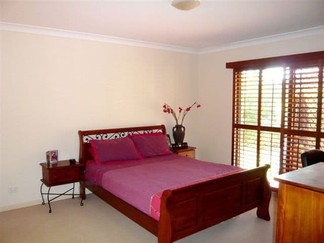 35 Maltravers Drive, ARUNDEL QLD 4214, Arundel - Thumbnail 6