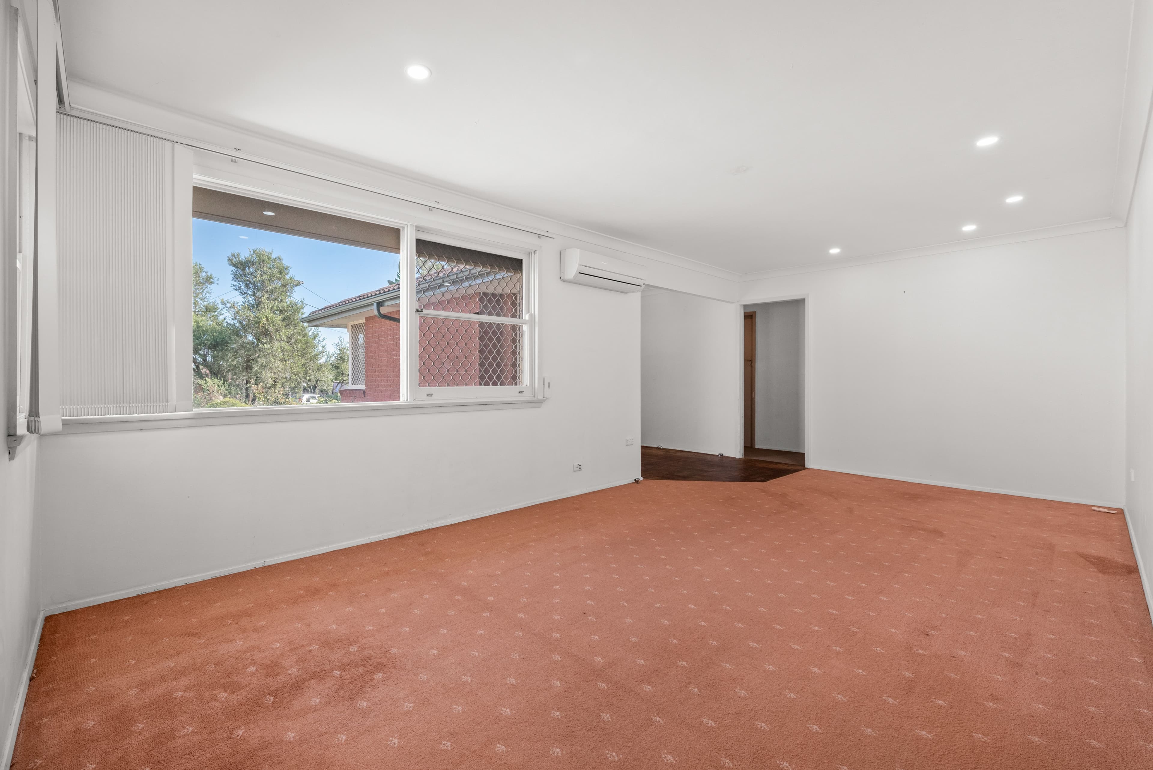 41 Hurlstone Avenue, Glenfield NSW 2167, Glenfield - Thumbnail 4