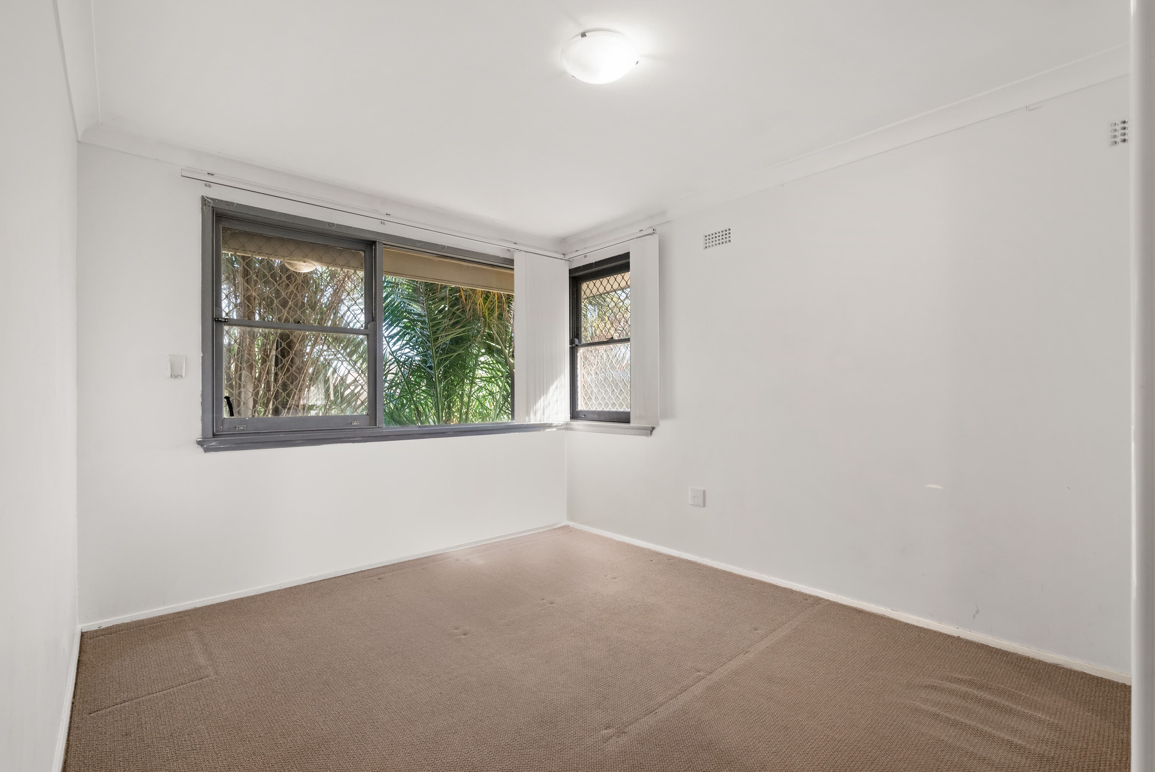 41 Hurlstone Avenue, Glenfield NSW 2167, Glenfield - Thumbnail 6