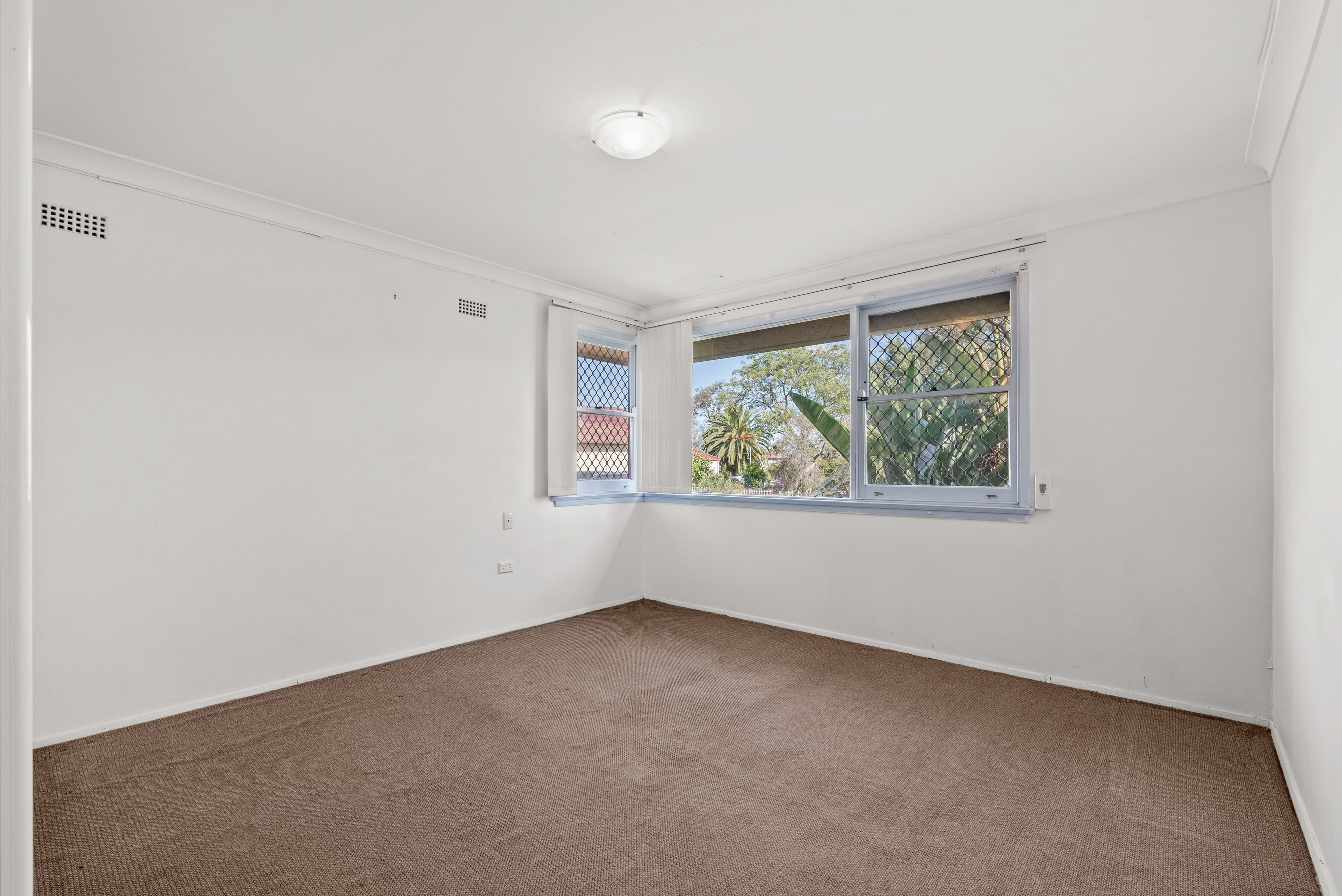 41 Hurlstone Avenue, Glenfield NSW 2167, Glenfield - Thumbnail 8