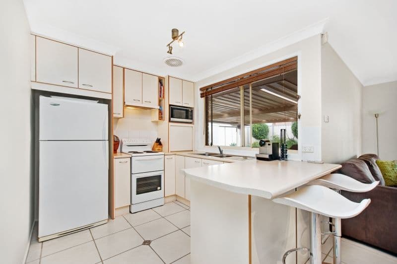 8 Corvette Close, Rutherford - Thumbnail 2