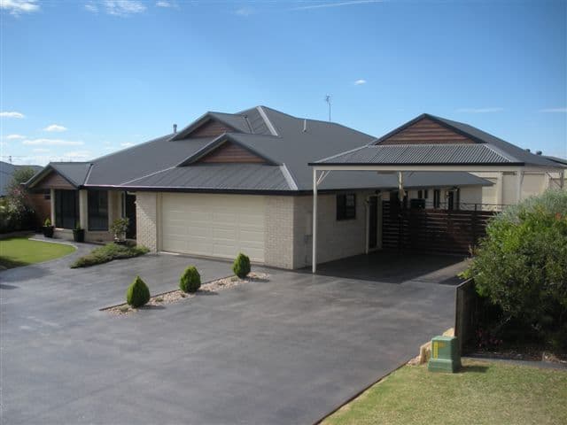74 Smythe Drive, HIGHFIELDS QLD 4352, Highfields - Image 1