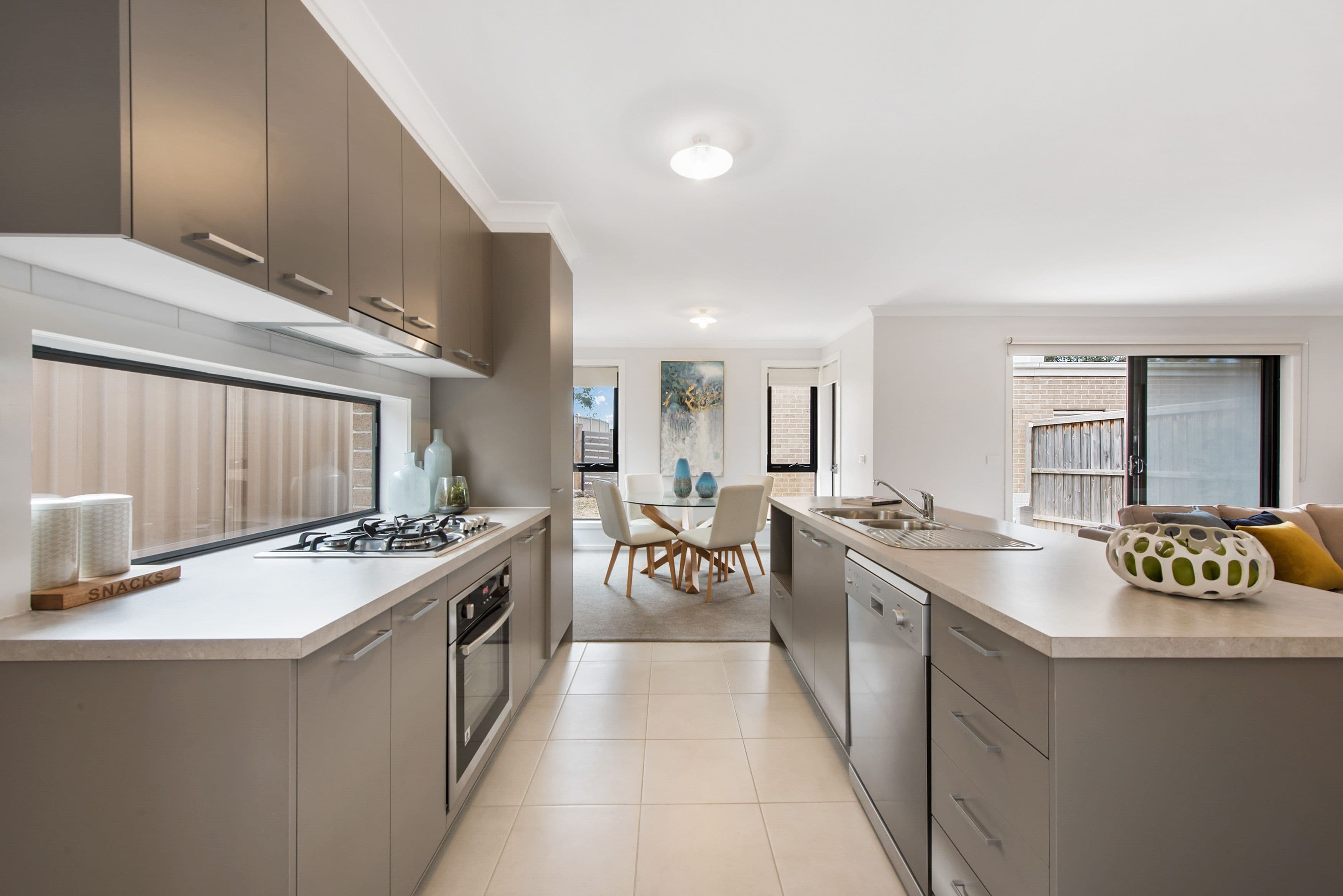 6 Highwood Drive, Hillside VIC 3037, Hillside - Thumbnail 2