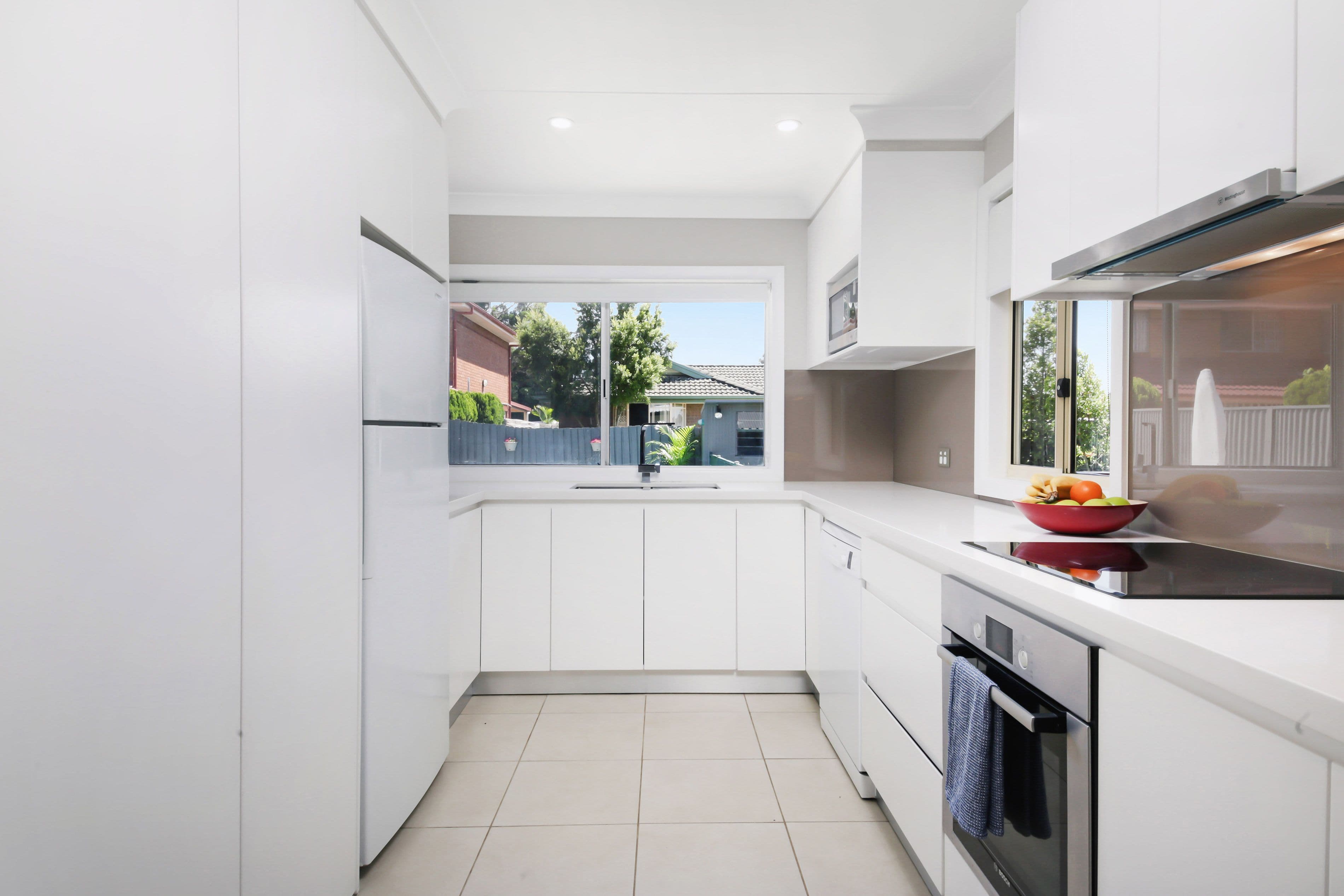 2 Rabaul Road, Georges Hall - Thumbnail 3