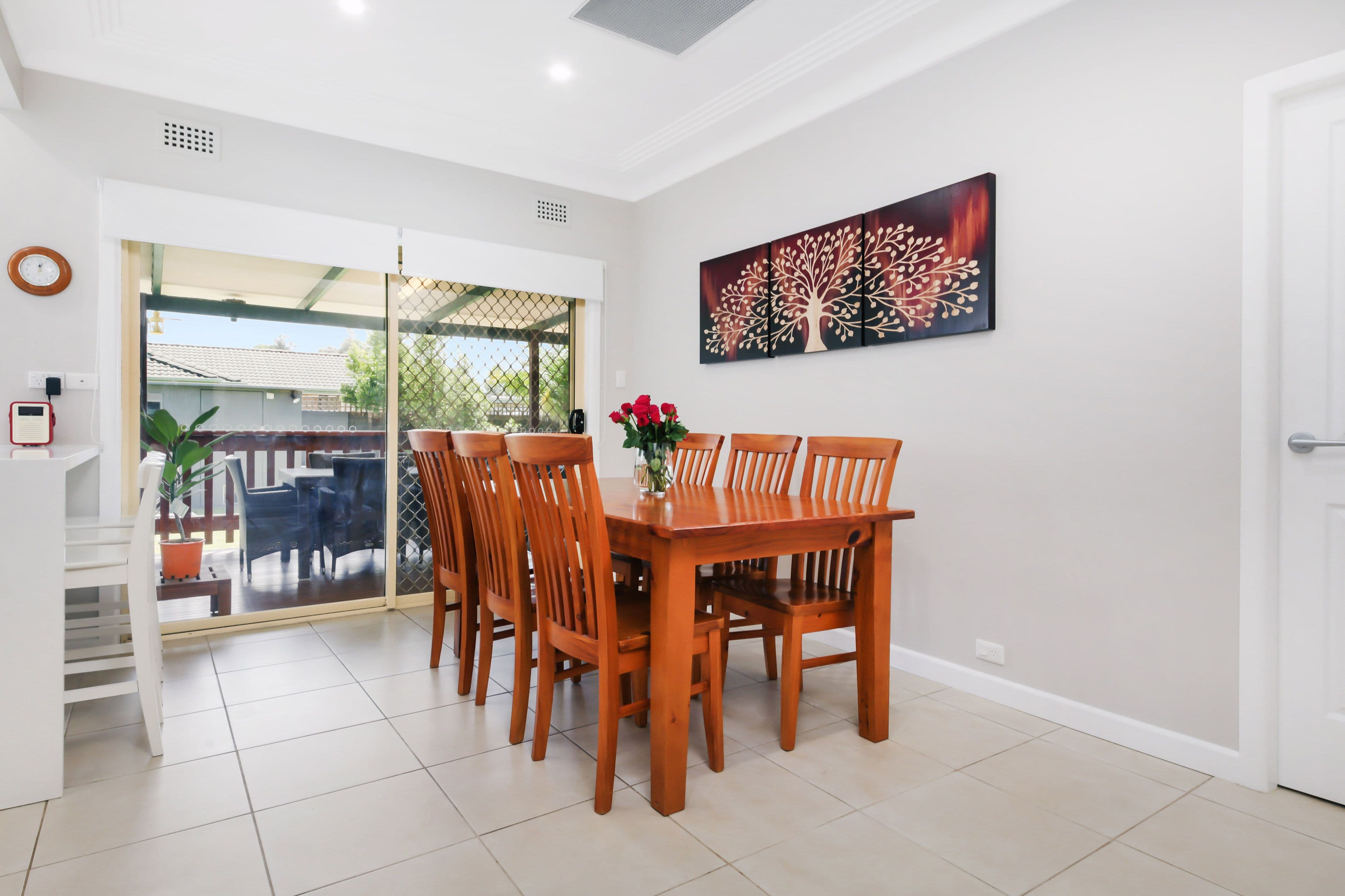 2 Rabaul Road, Georges Hall - Thumbnail 4