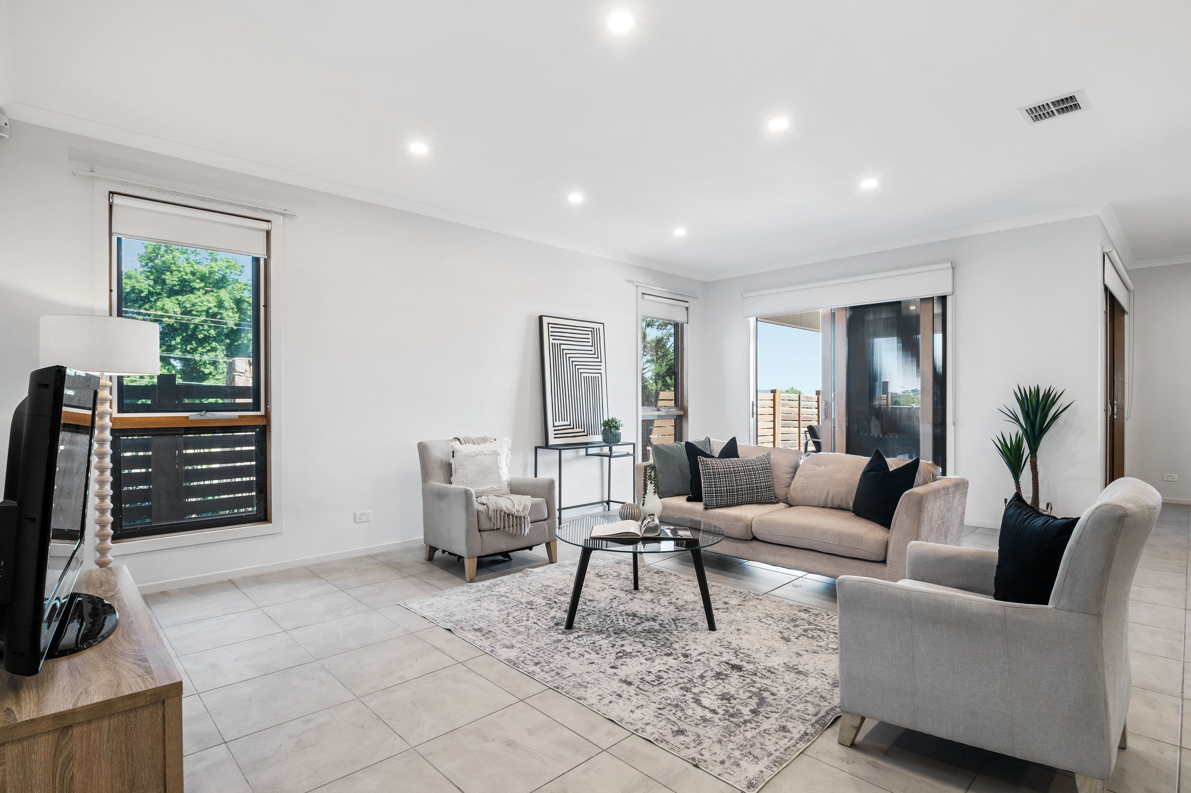 19 Baddeley Circuit, Croydon VIC 3136, Croydon - Thumbnail 2