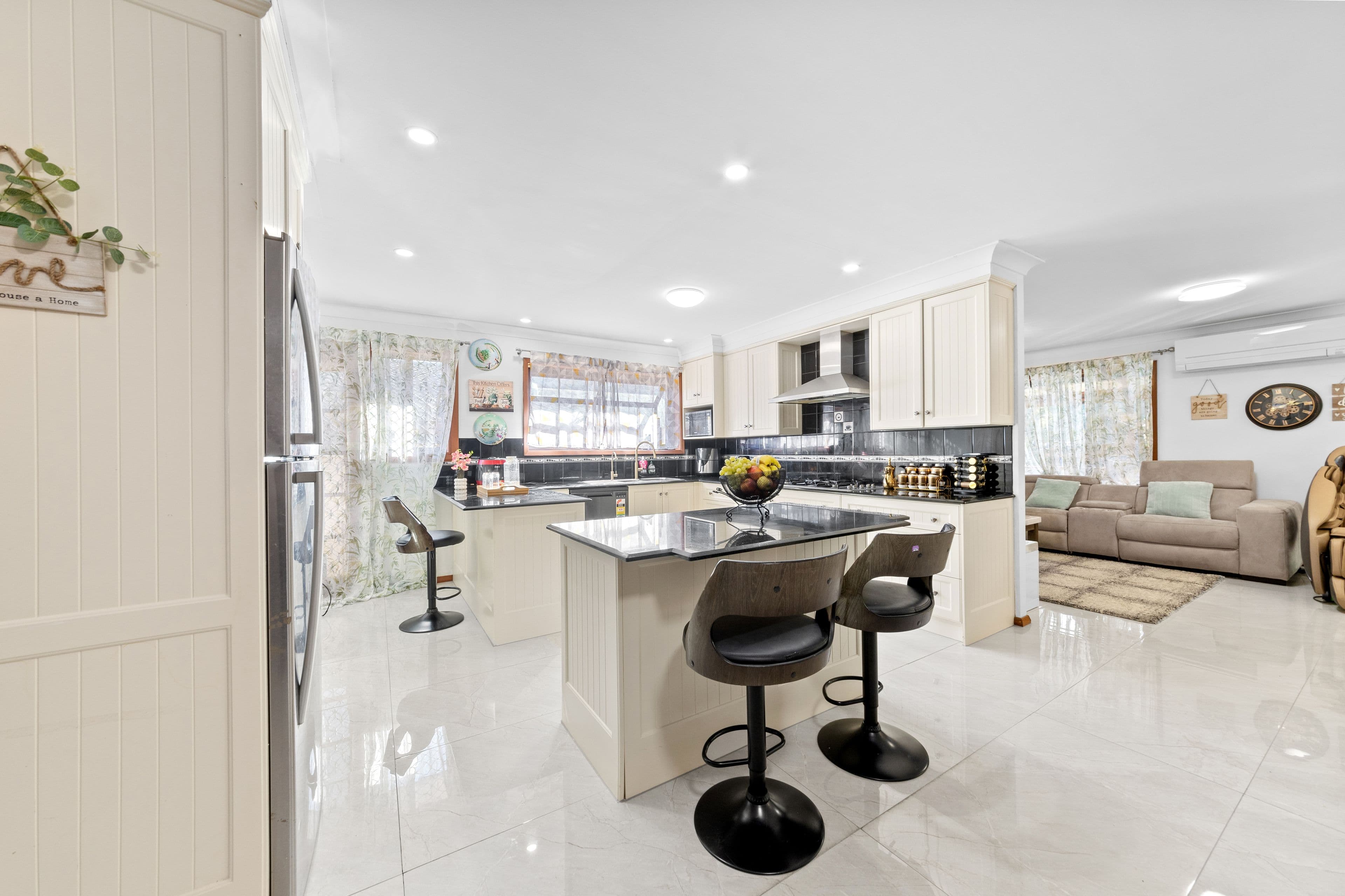 14 Chelmsford Road, Lake Haven NSW 2263, Lake Haven - Thumbnail 8