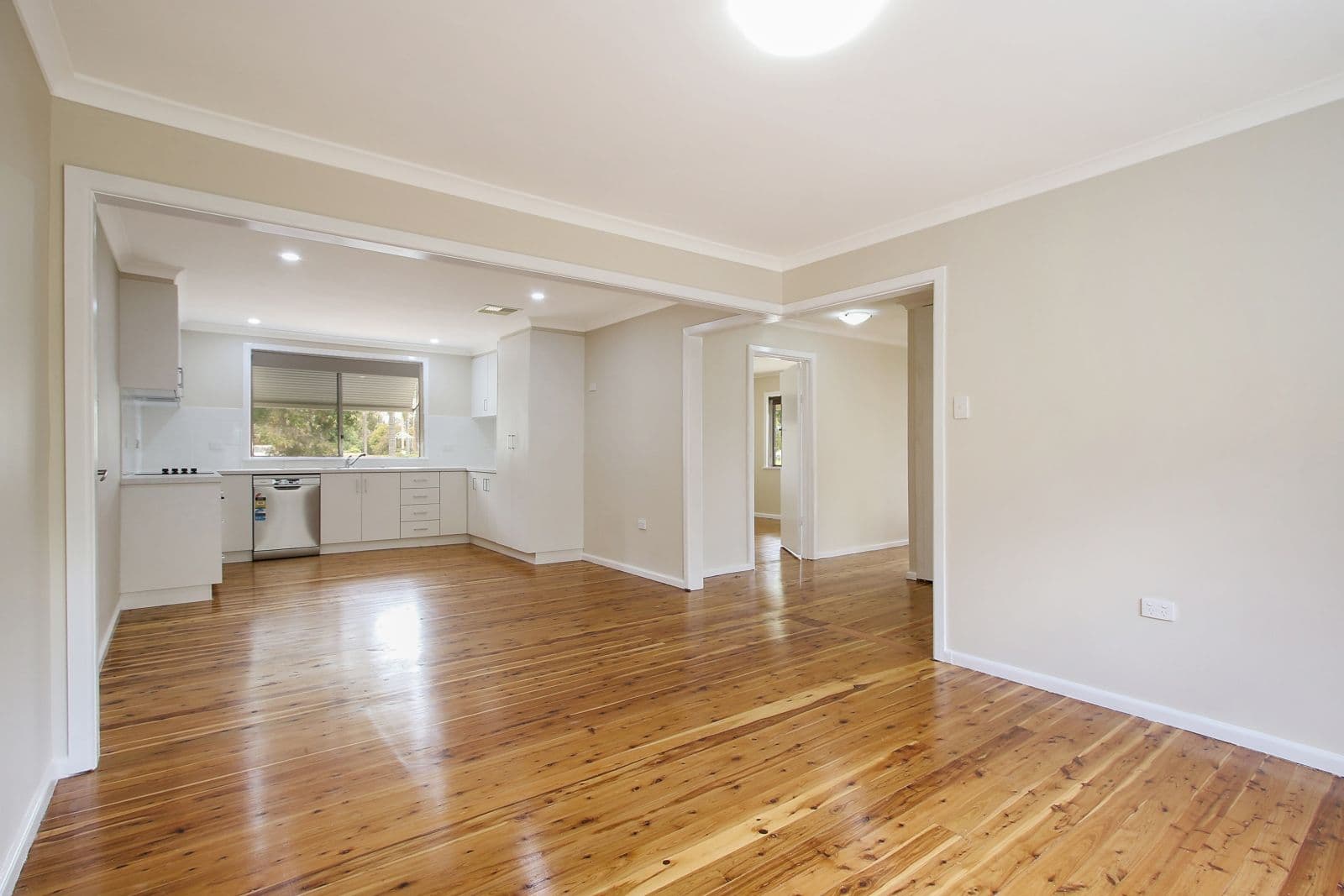 9 Third Street, Henty NSW 2658, Henty - Thumbnail 2