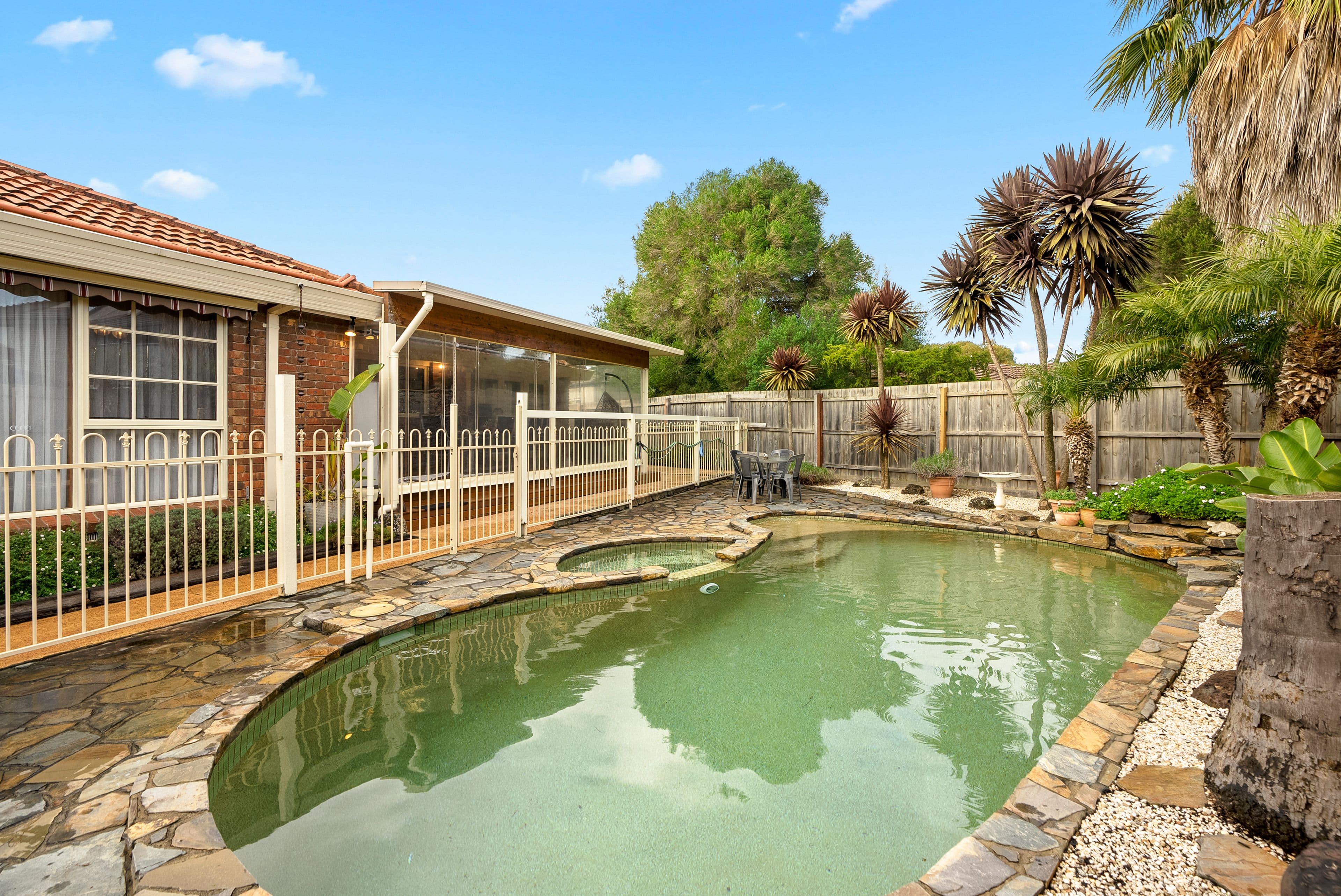 5 Lillee Close, Wantirna South VIC 3152, Wantirna South - Thumbnail 2