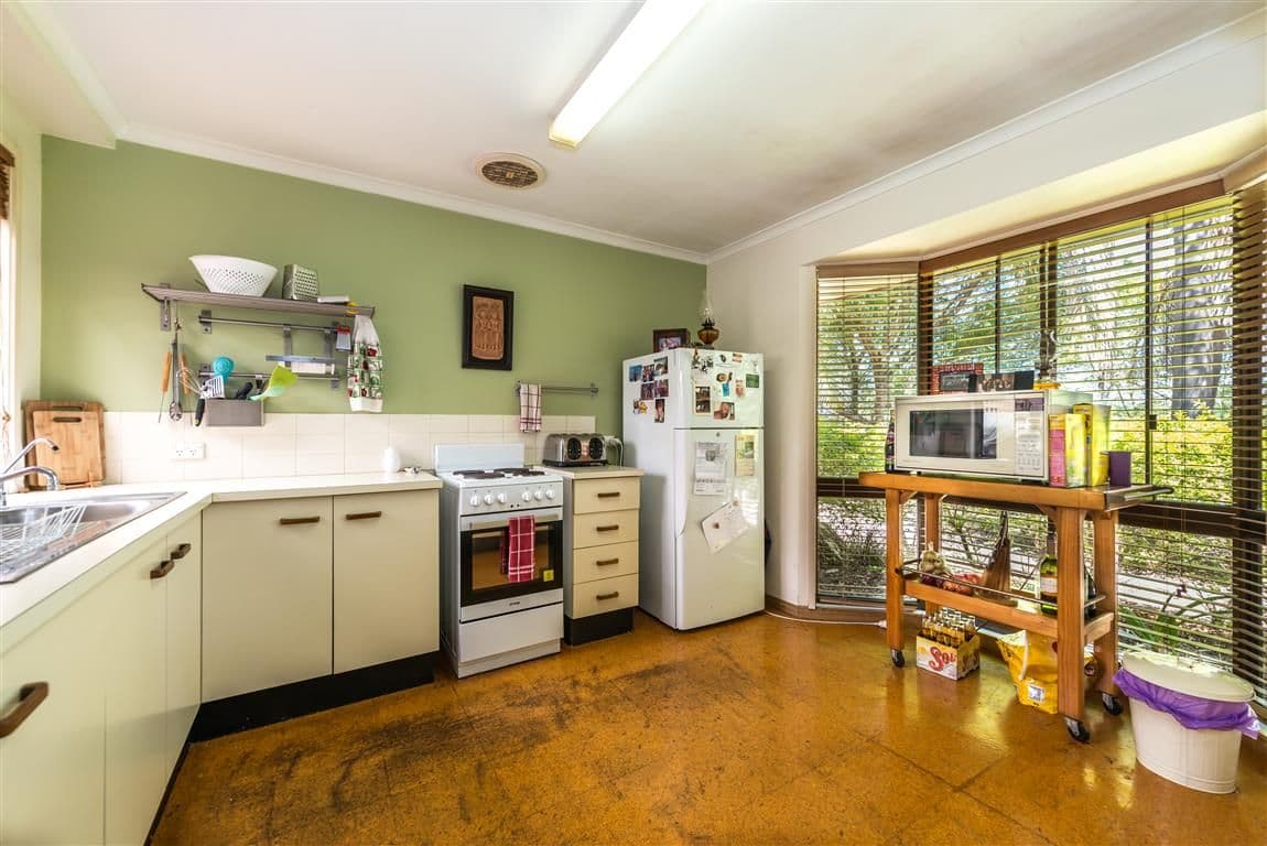 4 Ashford Road, HELENSVALE QLD 4212, Helensvale - Thumbnail 2