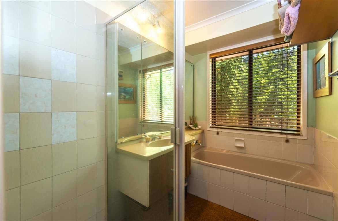 4 Ashford Road, HELENSVALE QLD 4212, Helensvale - Thumbnail 6