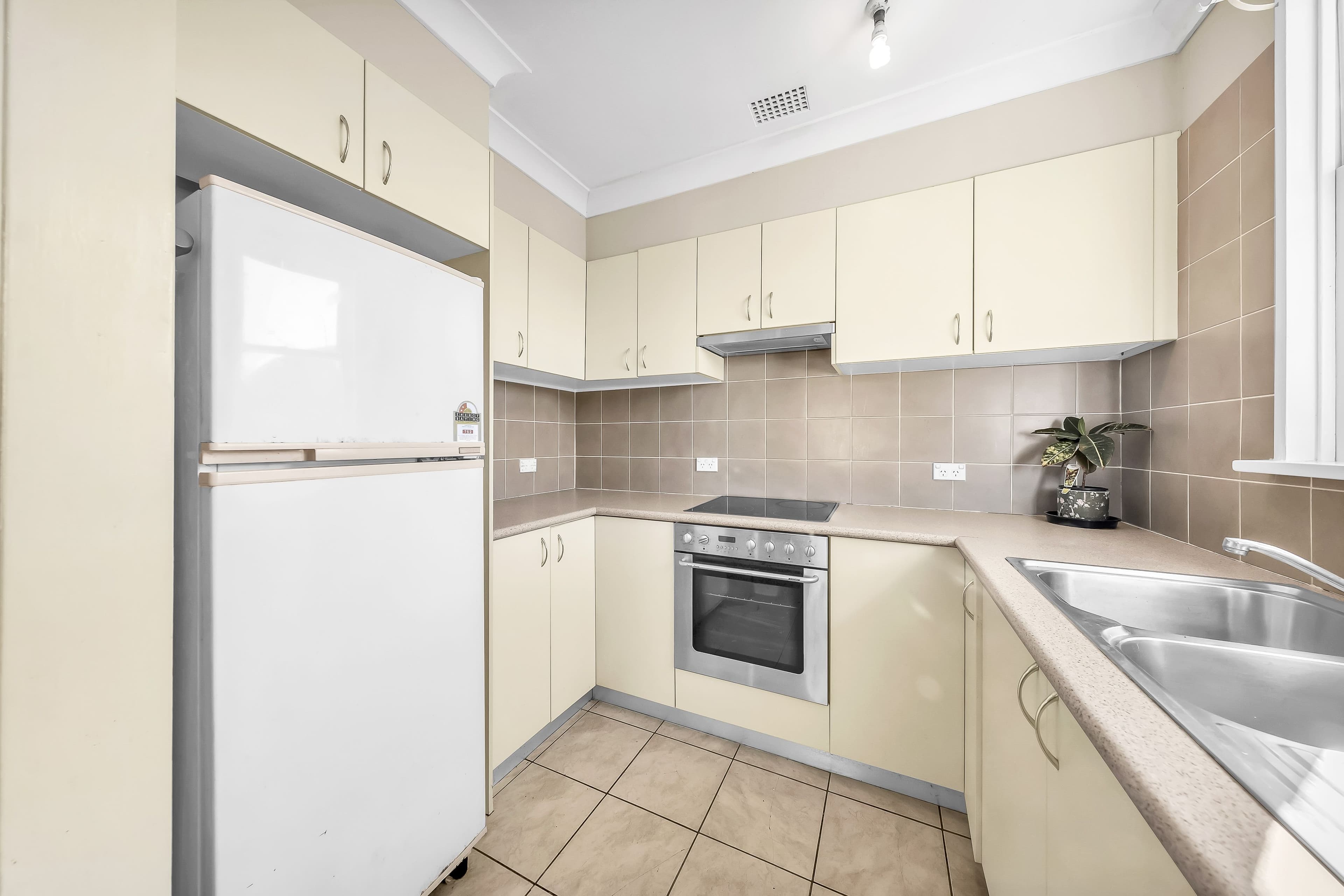 16 Rotorua Street, Lethbridge Park NSW 2770, Lethbridge Park - Thumbnail 4