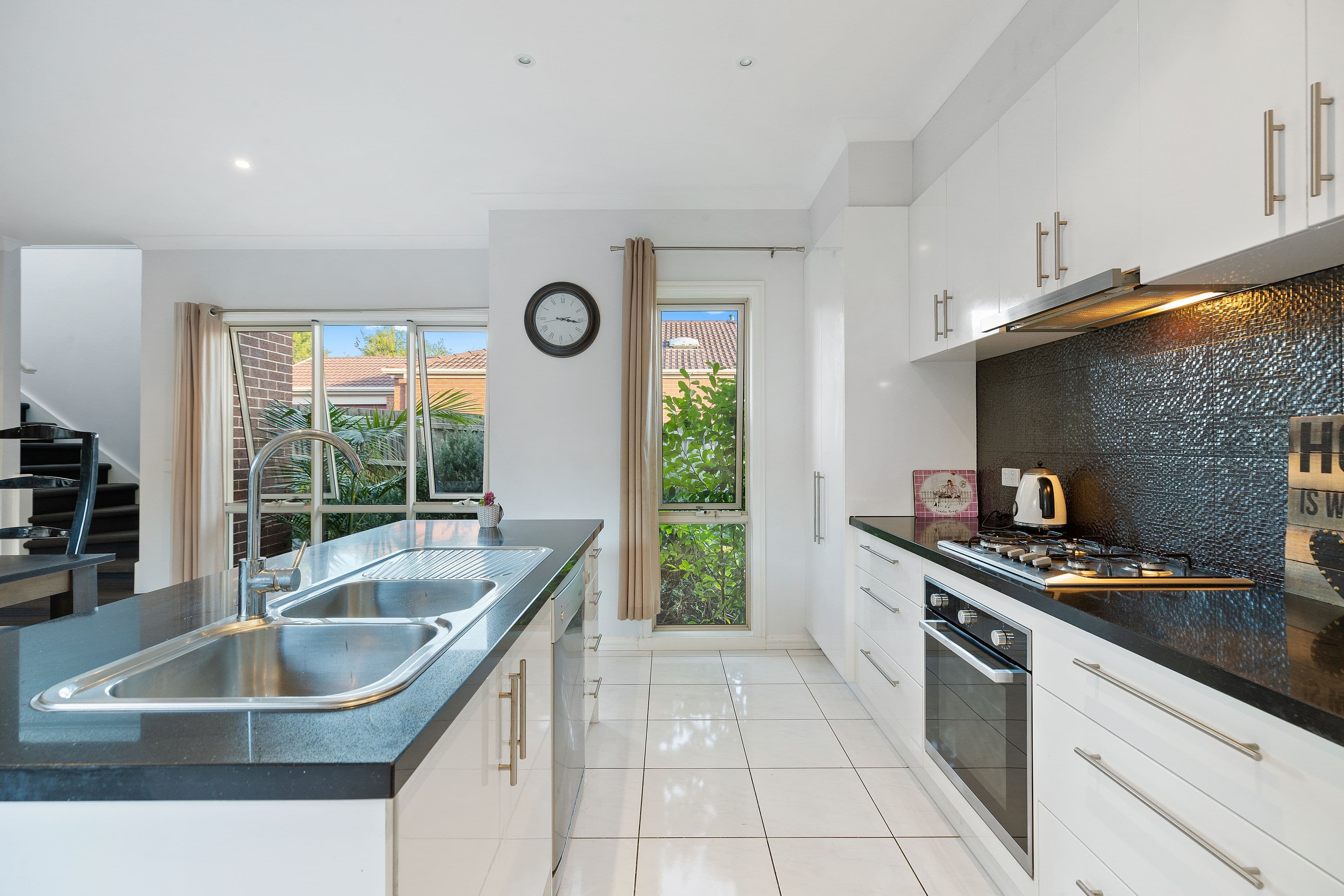 22 Elm Street, Bayswater VIC 3153, Bayswater - Thumbnail 2