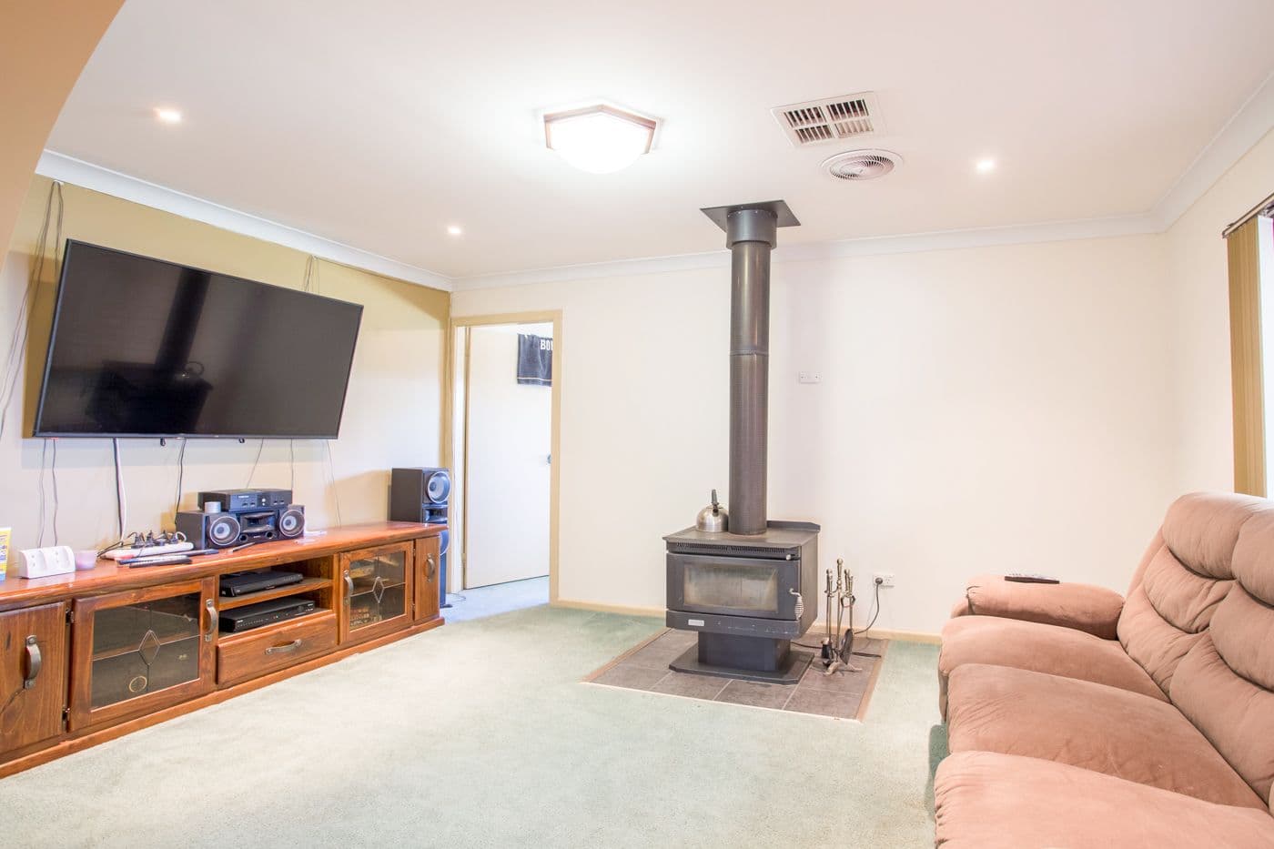 14 Rose Avenue, Orange - Thumbnail 2