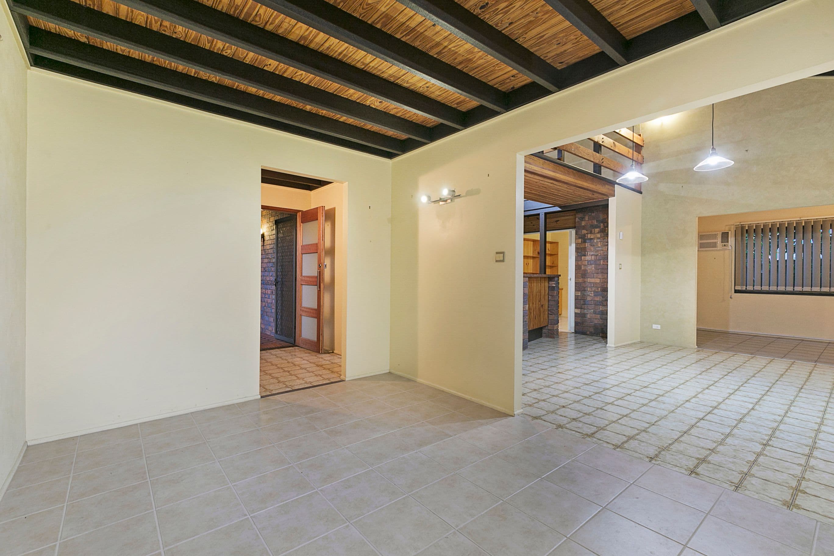 39 Agravain Street, Carindale QLD 4152, Carindale - Thumbnail 2