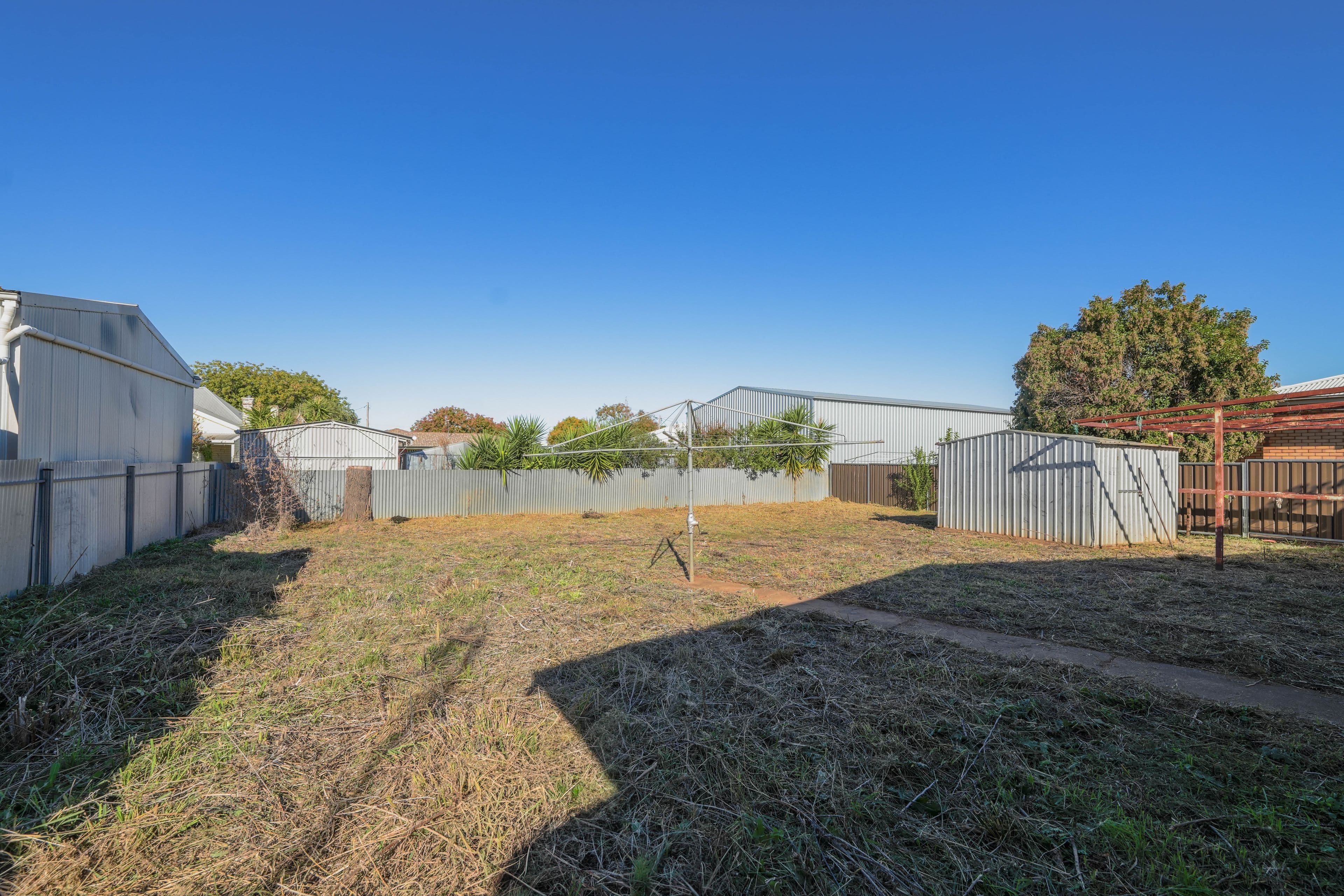 17 Downes Crescent, Parkes NSW 2870, Parkes - Thumbnail 2
