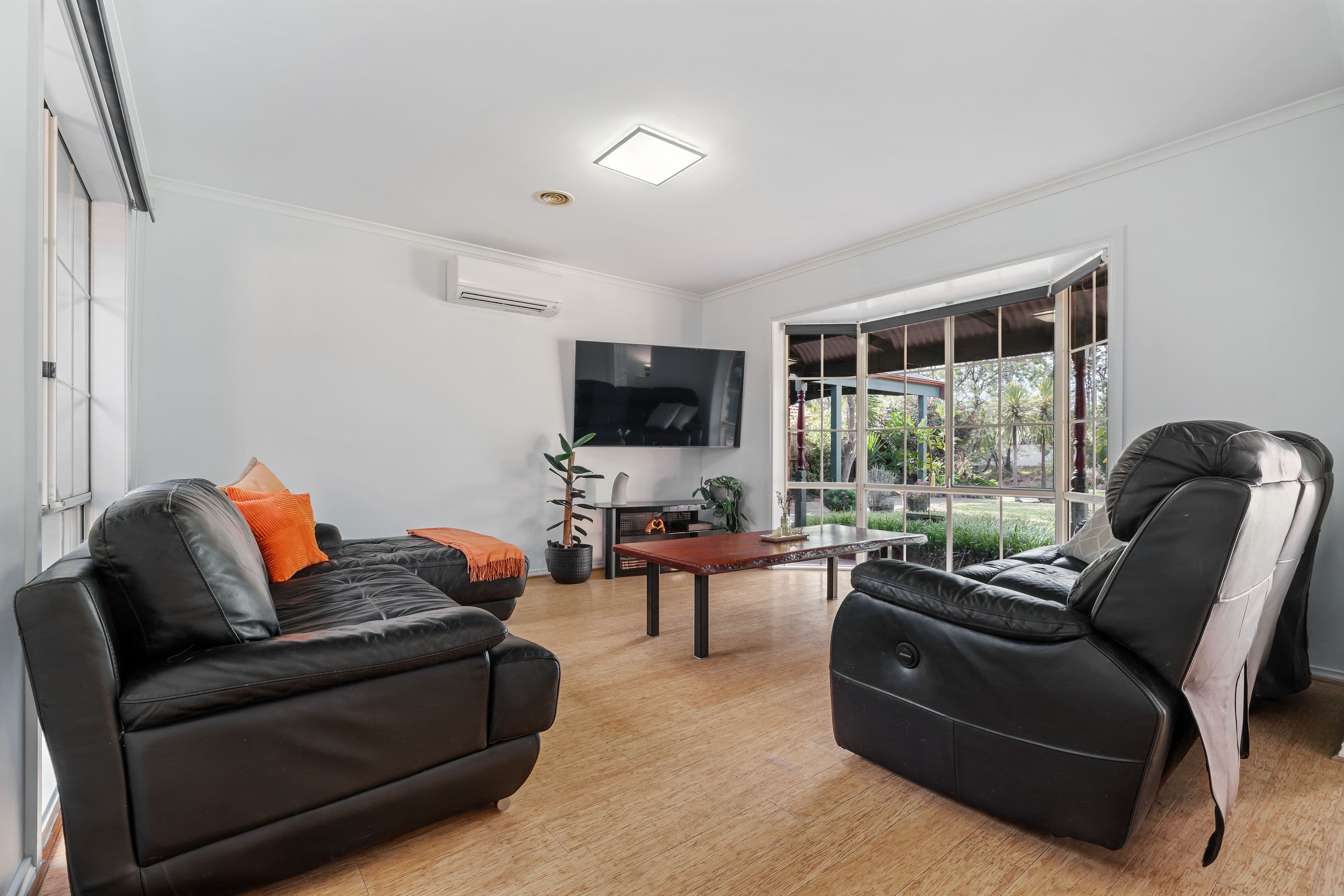 4 Hyde Park Walk, Mooroolbark VIC 3138, Mooroolbark - Thumbnail 4