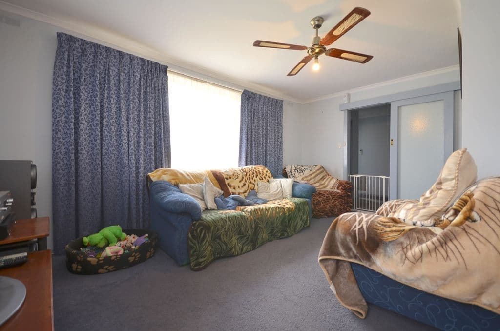 8 Bevtre Street, SEBASTOPOL VIC 3356, Sebastopol - Thumbnail 2