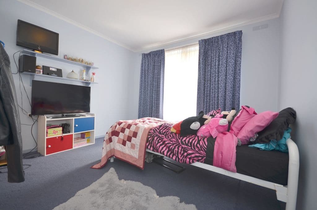 8 Bevtre Street, SEBASTOPOL VIC 3356, Sebastopol - Thumbnail 6