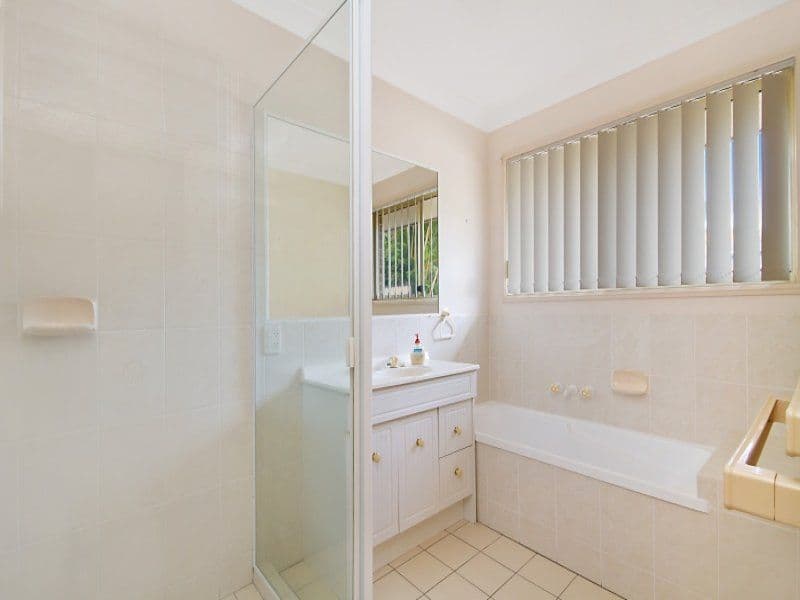 14 Honeymyrtle Drive, BANORA POINT NSW 2486, Banora Point - Thumbnail 7
