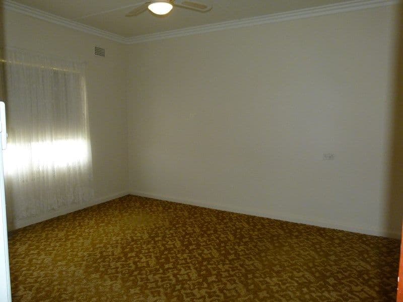 32 Flint Street, FORBES NSW 2871, Forbes - Thumbnail 4