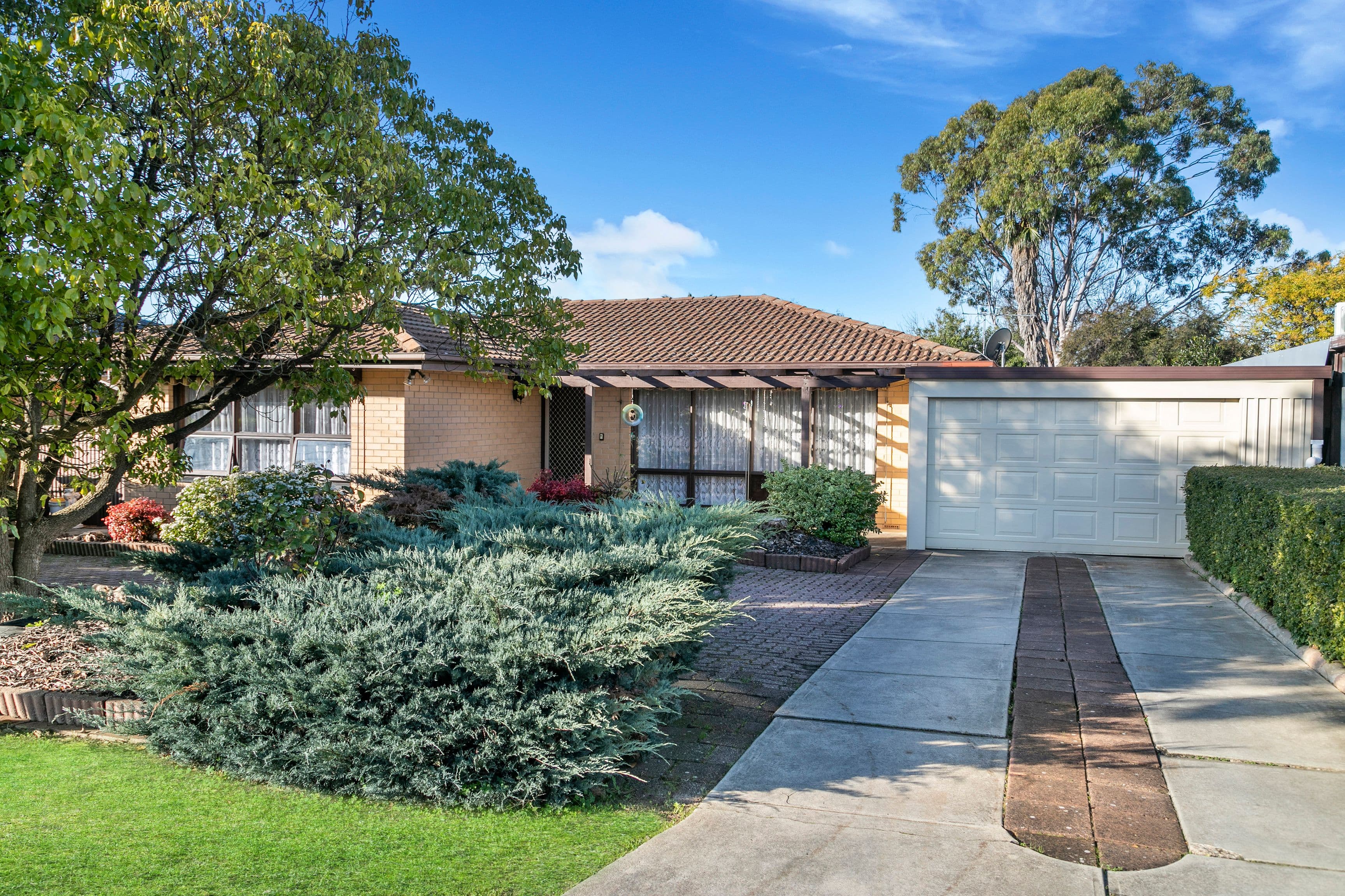 15 Aldrin Crescent, Modbury North SA 5092, Modbury North - Thumbnail 2