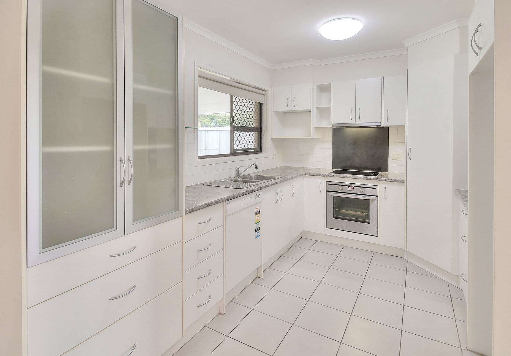 111 Garie Street, Wishart QLD 4122, Wishart - Thumbnail 4