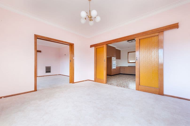 129 McFadzean Avenue, Reservoir VIC 3073, Reservoir - Thumbnail 4