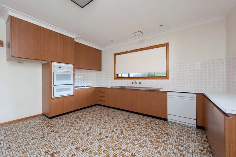 129 McFadzean Avenue, Reservoir VIC 3073, Reservoir - Thumbnail 5