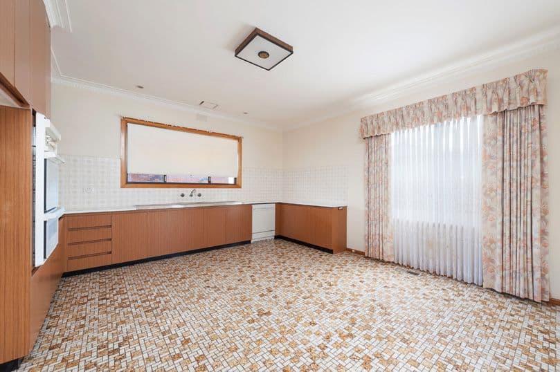 129 McFadzean Avenue, Reservoir VIC 3073, Reservoir - Thumbnail 6