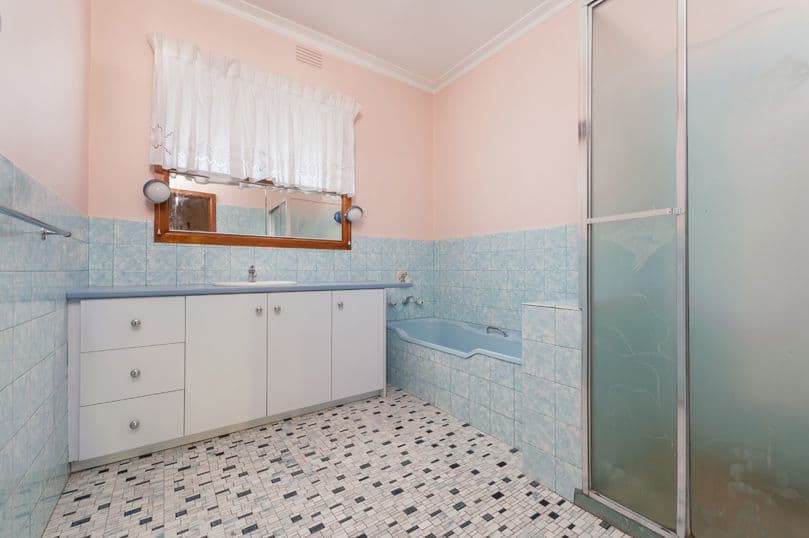 129 McFadzean Avenue, Reservoir VIC 3073, Reservoir - Thumbnail 7