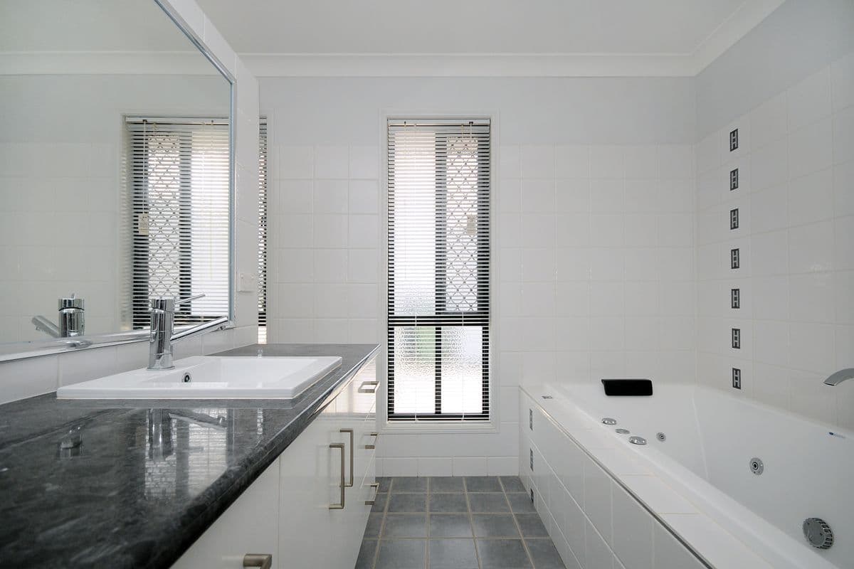 48 Holly Avenue, CAWDOR QLD 4352, Cawdor - Thumbnail 7