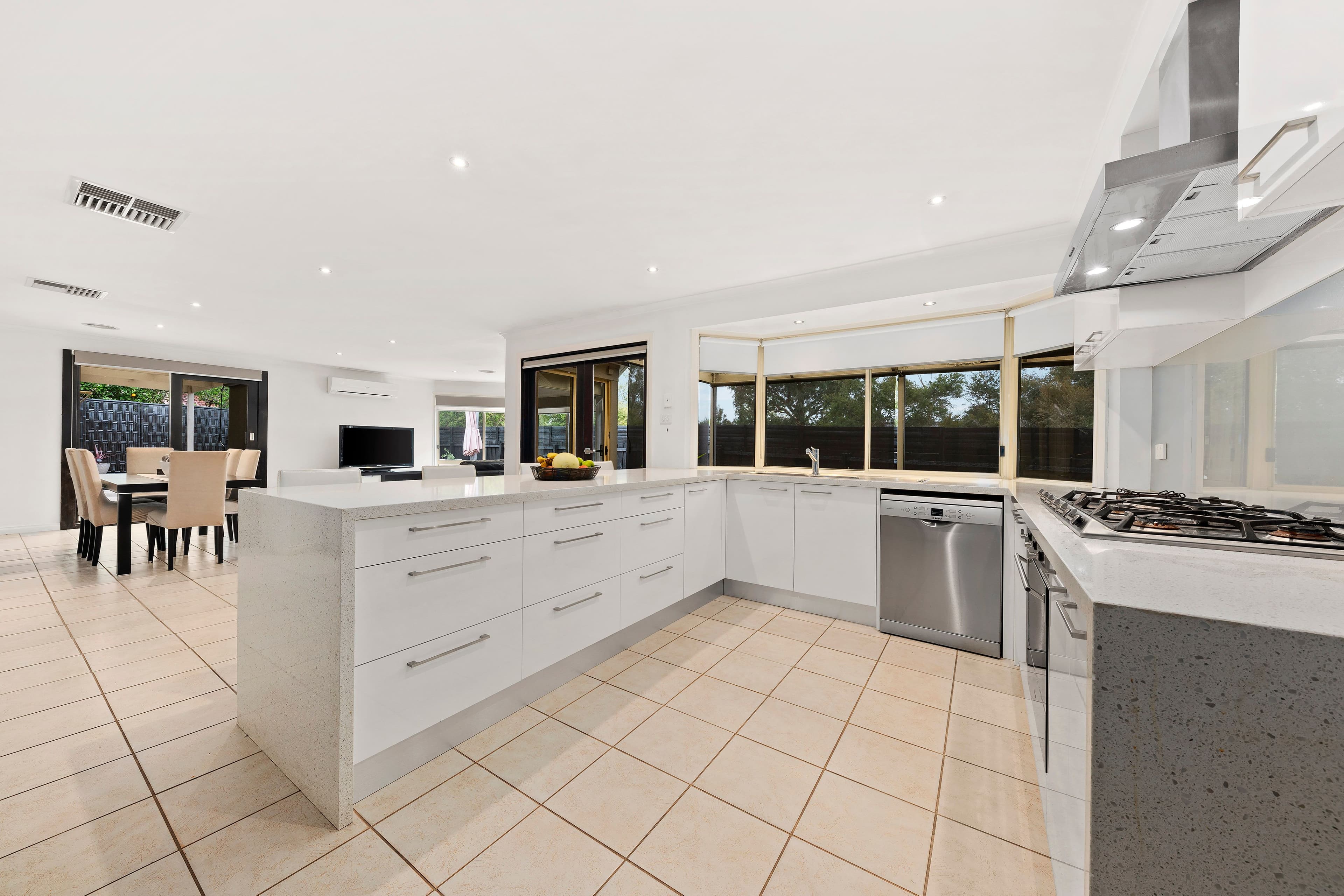 7 Harptree Close, Rowville VIC 3178, Rowville - Thumbnail 2