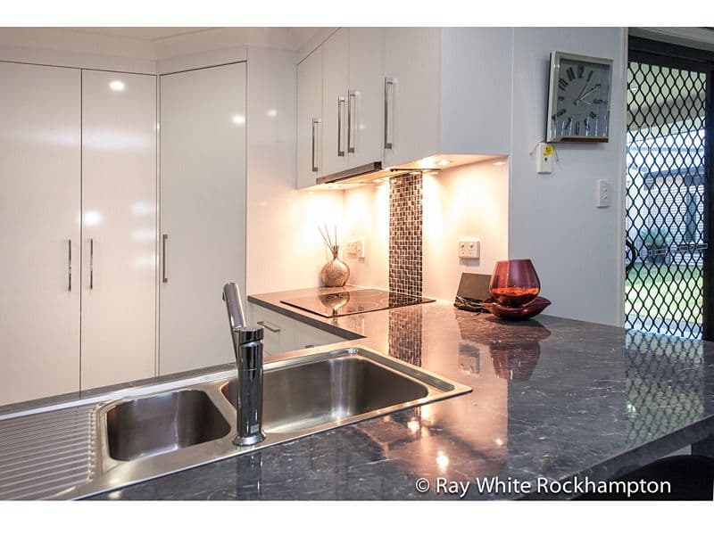 6 Tamarind Avenue, NORMAN GARDENS QLD 4701, Norman Gardens - Thumbnail 4