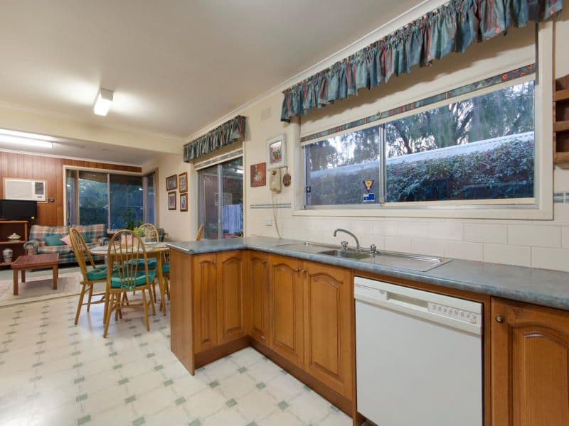 4 Bogong Court, Frankston VIC 3199, Frankston - Thumbnail 2