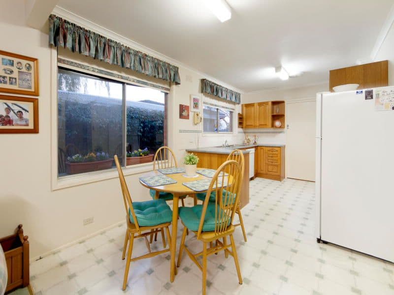 4 Bogong Court, Frankston VIC 3199, Frankston - Thumbnail 3
