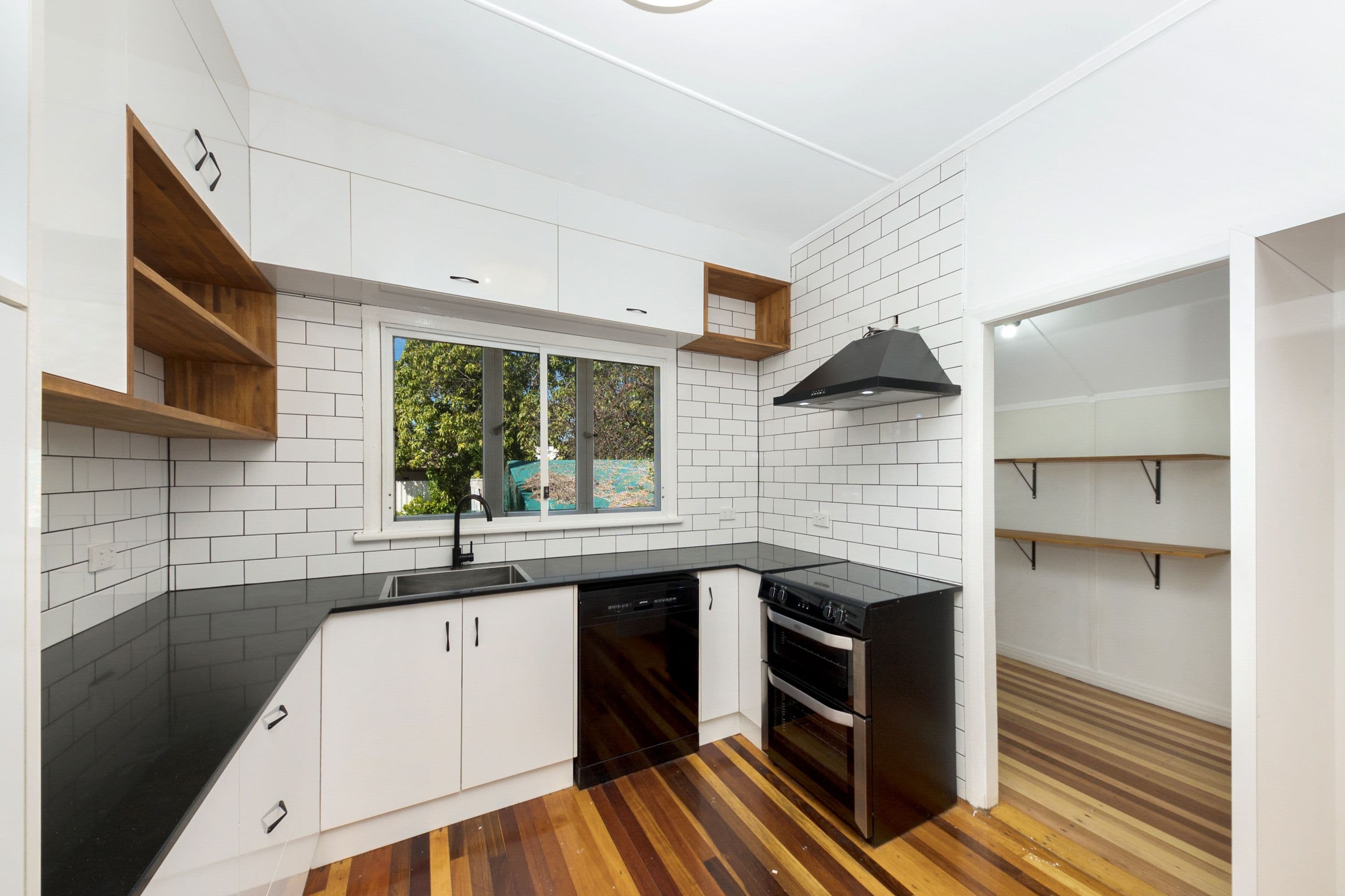 13 Halloran Street, Hermit Park QLD 4812, Hermit Park - Thumbnail 4