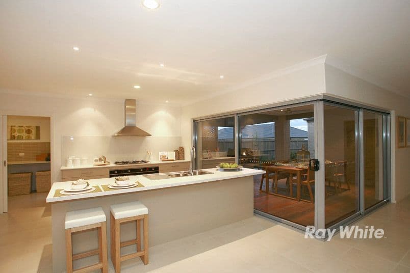 6 Bibury Street, CRANBOURNE VIC 3977, Cranbourne North - Thumbnail 4